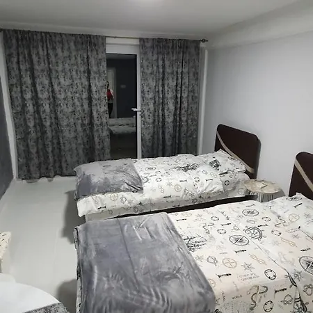 Cozzy Apartment Near The Aiport Podgorica Exterior photo