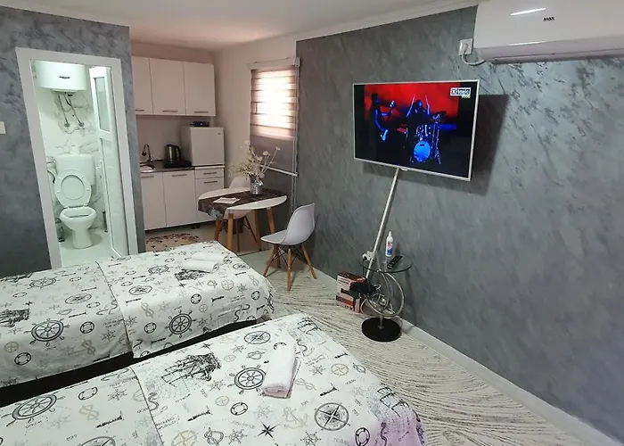 Cozzy Apartment Near The Aiport Podgorica