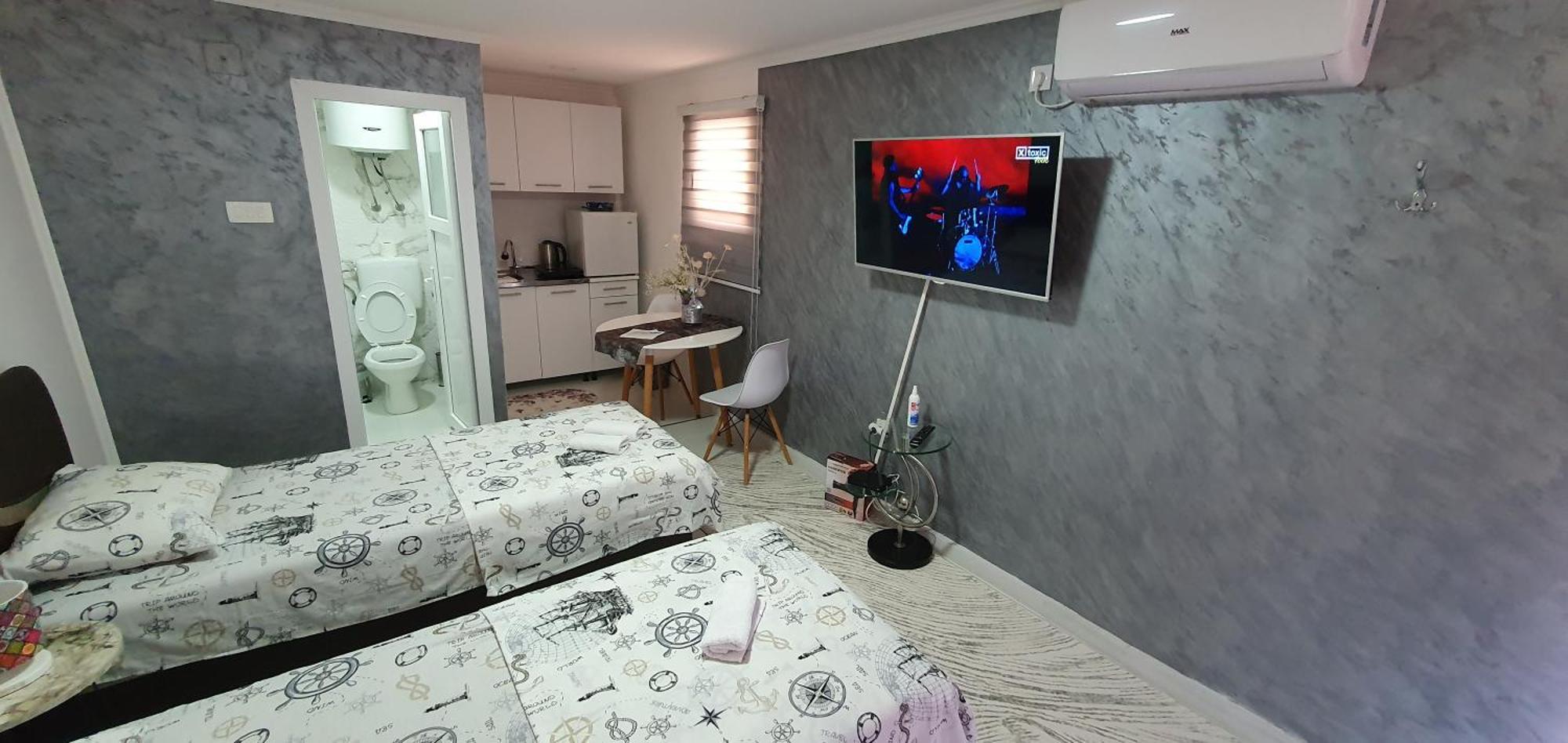 Cozzy Near The Aiport Apartment Podgorica